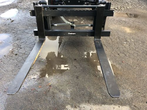 Daken Compact Tractor Part - 1.5T Pallet Fork